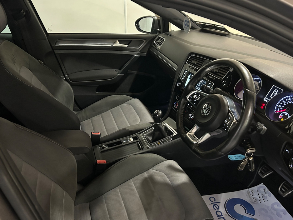 2016 Volkswagen Golf 2L Diesel For Sale Images