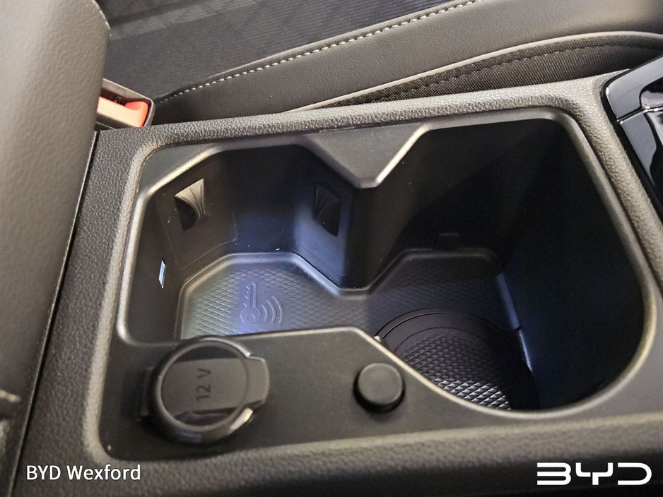 2024 Volkswagen Golf 1.5L Petrol For Sale Images