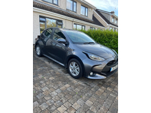 Toyota Yaris HYBRID 115 LUNA