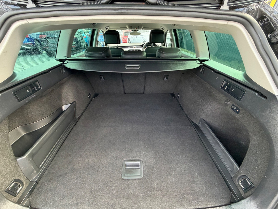 2022 Volkswagen Passat 1.4L Hybrid For Sale Images