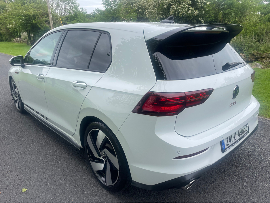 2024 Volkswagen Golf 2L Petrol For Sale Images