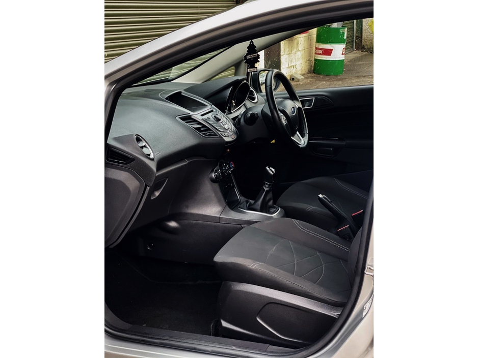 Ford Fiesta ZETEC 1.25 60PS M5 4DR MCA — thumbnail 5