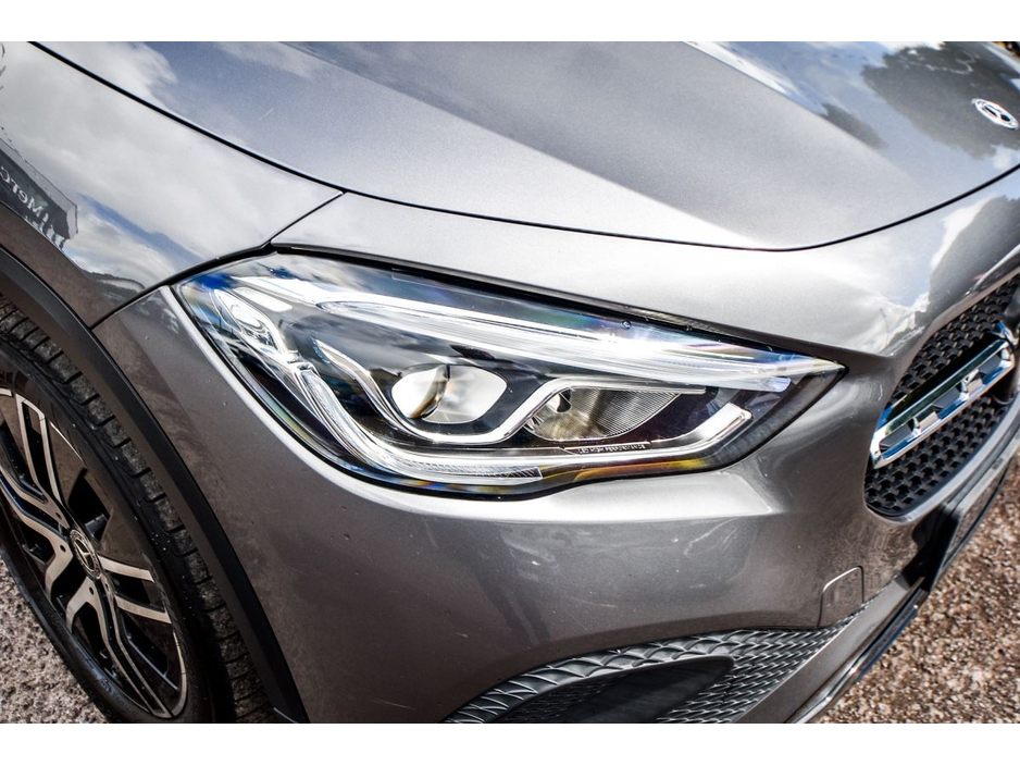 Mercedes-Benz GLA Class 180d Progressive Night Pack Auto — thumbnail 10