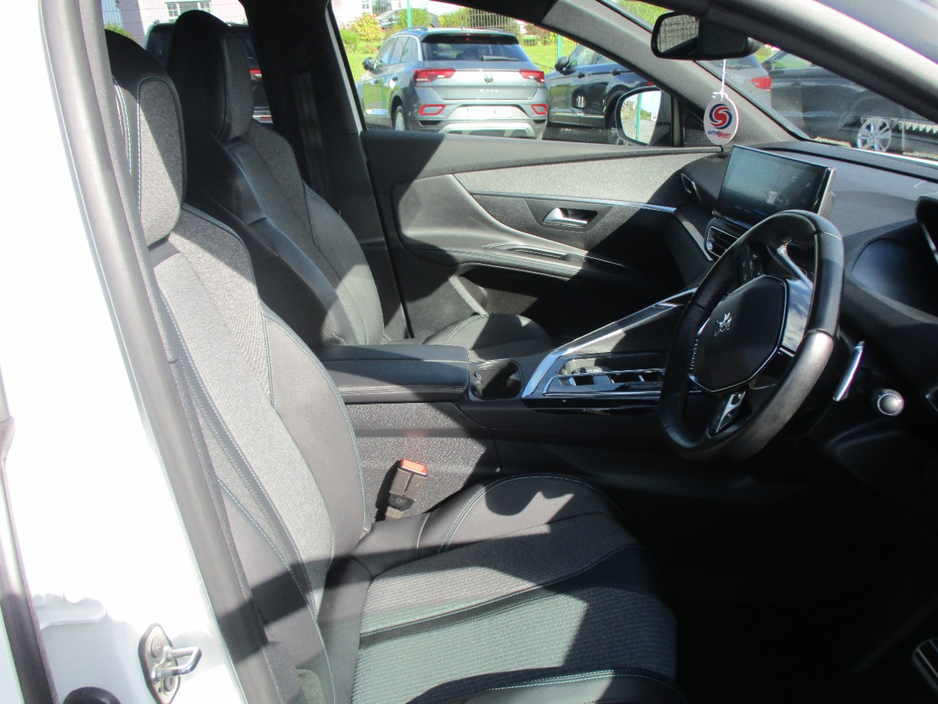 2023 Peugeot 5008 1.5L Diesel For Sale Images
