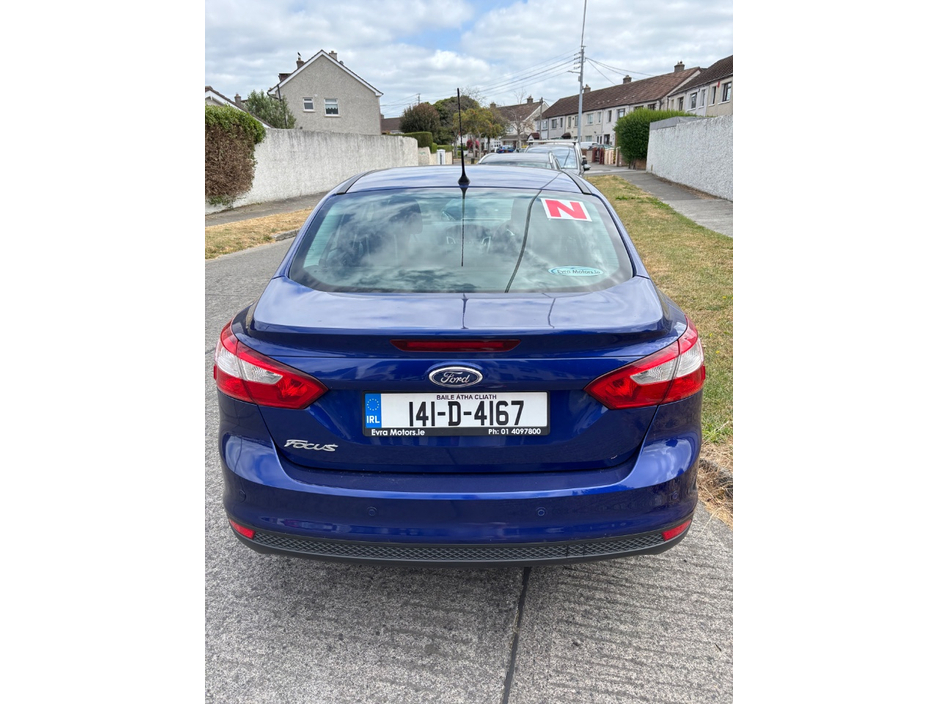 Ford Focus EDITION 1.6 TDCI 95PS 4DR 2014MY — thumbnail 3