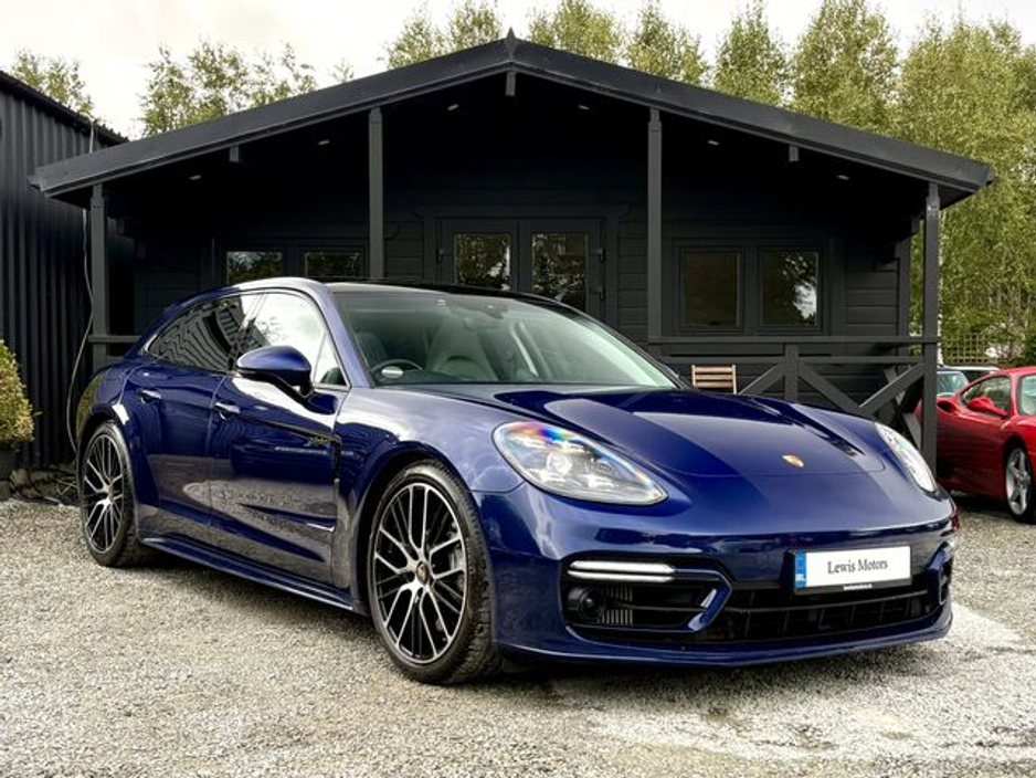 2022 Porsche Panamera