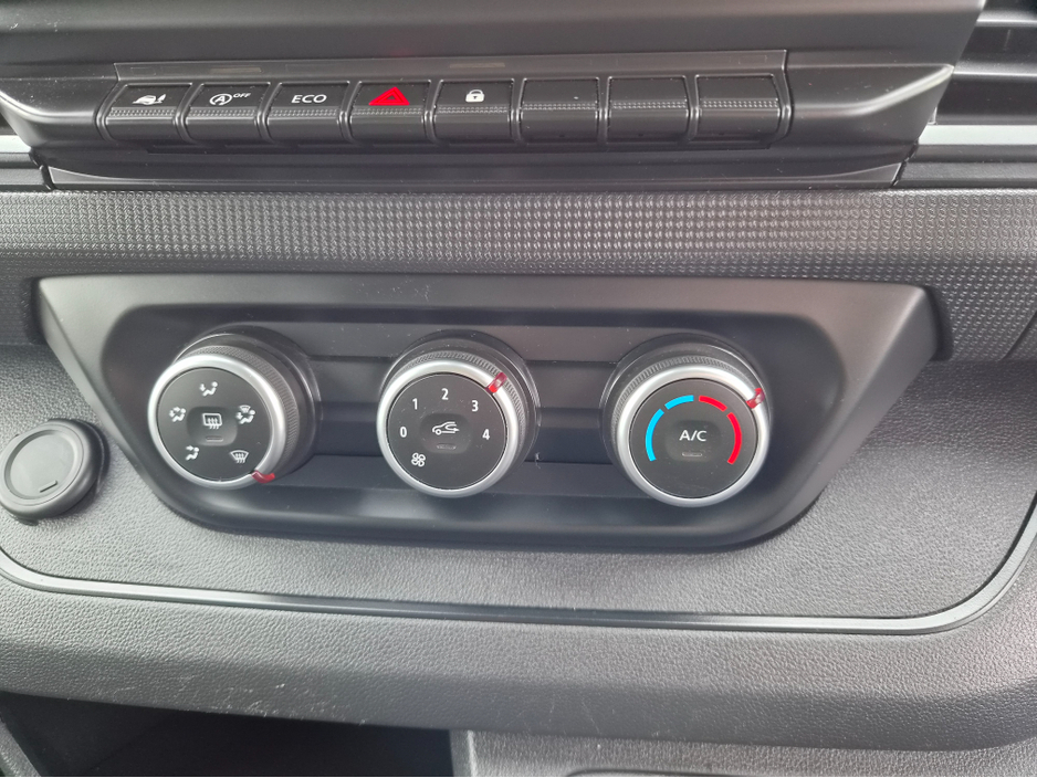 2023 Renault Trafic 2L Diesel For Sale Images