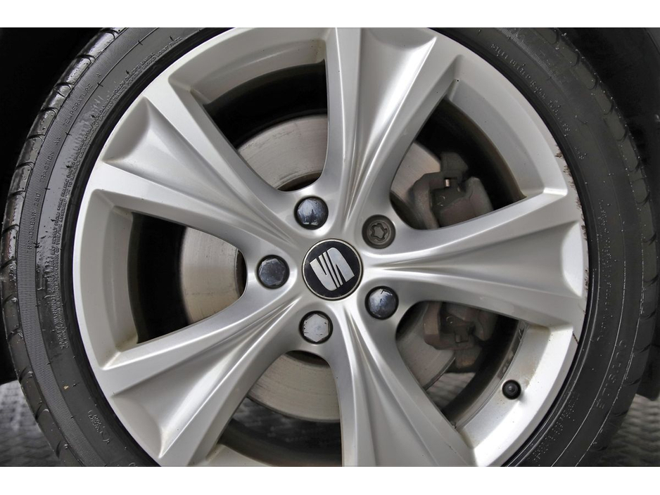 SEAT Leon 1.4 FR E-HYBRID DSG 204BHP HALF LEATHER*SPORT SEATS* — thumbnail 29