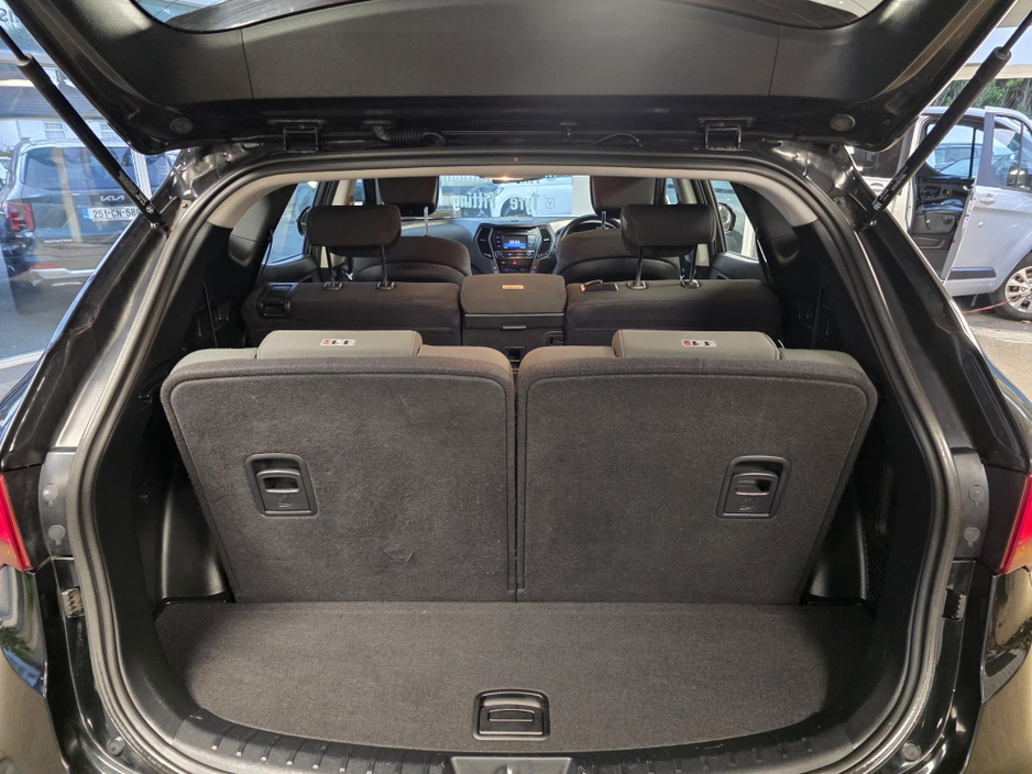 2018 Hyundai Santa Fe 2.2L Diesel For Sale Images