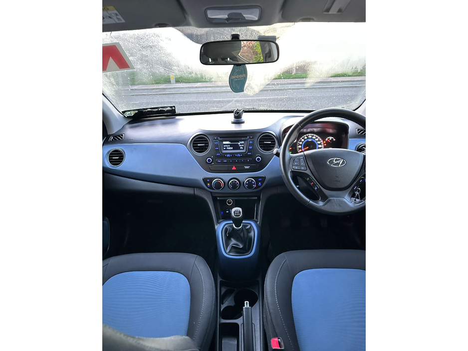 Hyundai i10 DELUXE 4DR — thumbnail 8