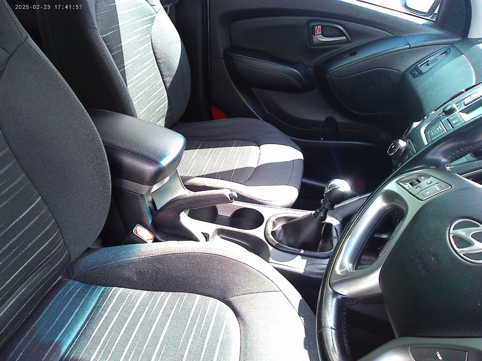 2014 Hyundai ix35 1.7L Diesel For Sale Images