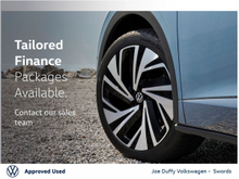 Volkswagen Golf 1.5 eTSI 130HP R-Line...