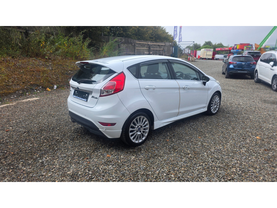 Ford Fiesta — thumbnail 8