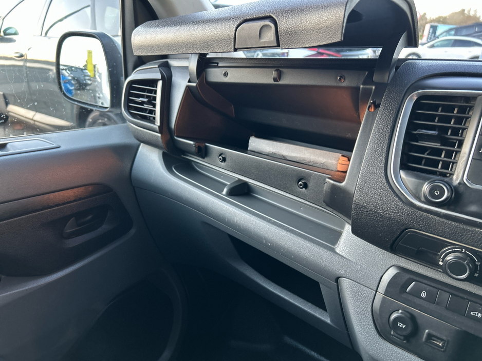 2022 Opel Vivaro 1.5L Diesel For Sale Images