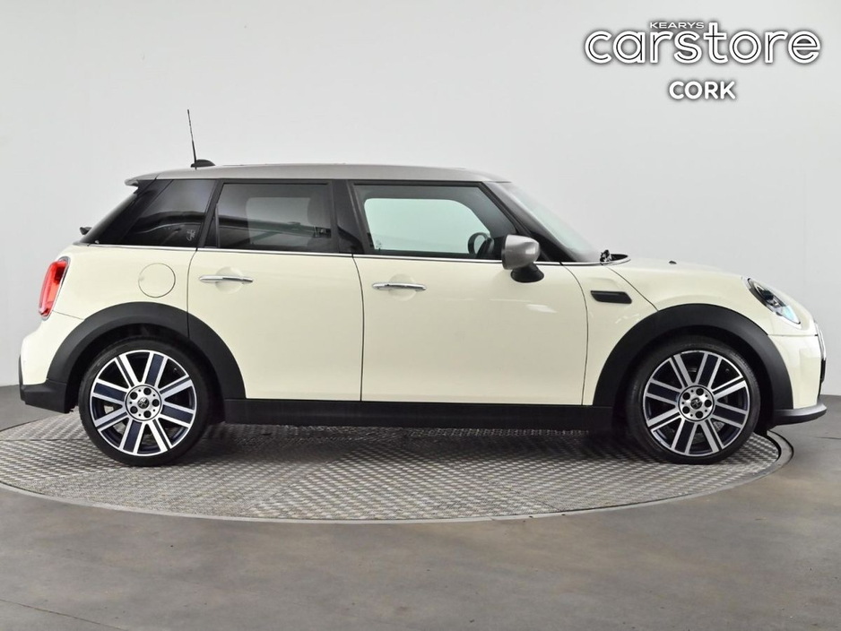 MINI Hatch Cooper Exclusive Pan Roof — thumbnail 2