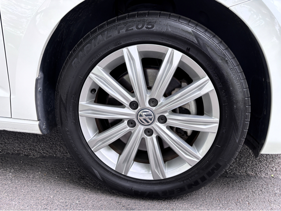 2018 Volkswagen Touran 1.4L Petrol For Sale Images
