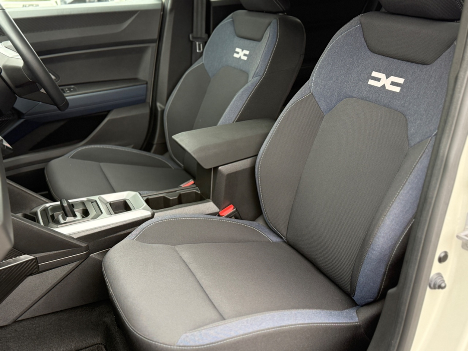 2025 Dacia Duster 1.6L Petrol Hybrid For Sale Images