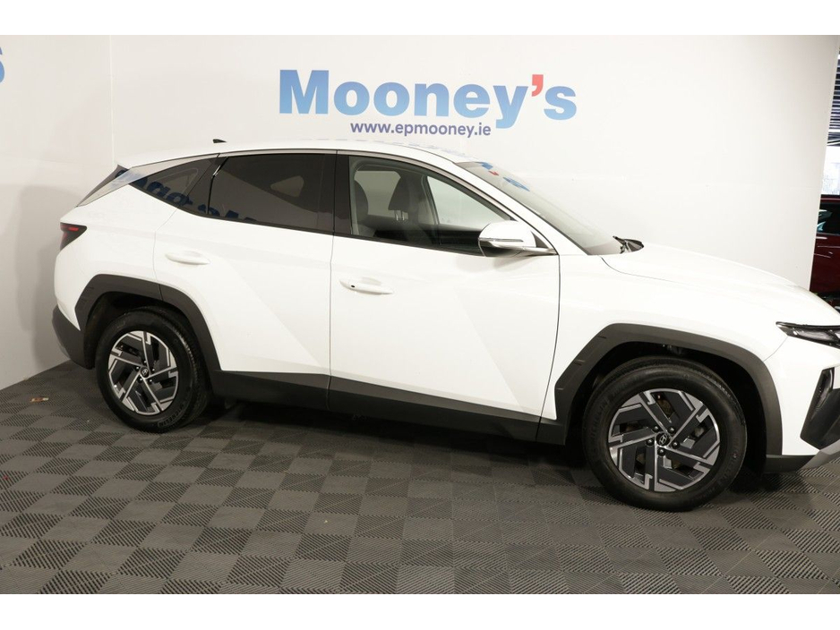 Hyundai Tucson Comfort Plus 1.6L Diesel SUV - Avail of 4.9% APR Finance — thumbnail 3