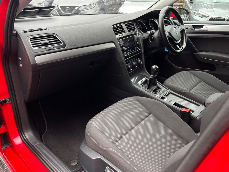 2019 Volkswagen Golf 1L Petrol For Sale Images