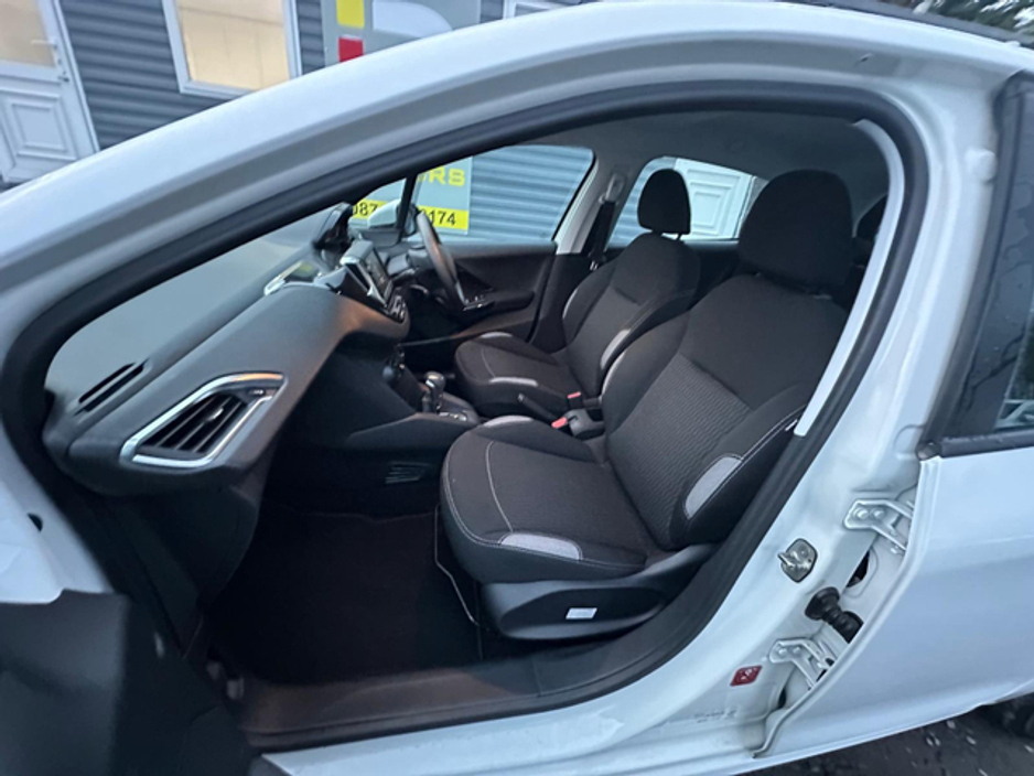Peugeot 208 Puretech 1.2L Petrol Automatic (2763) — thumbnail 15