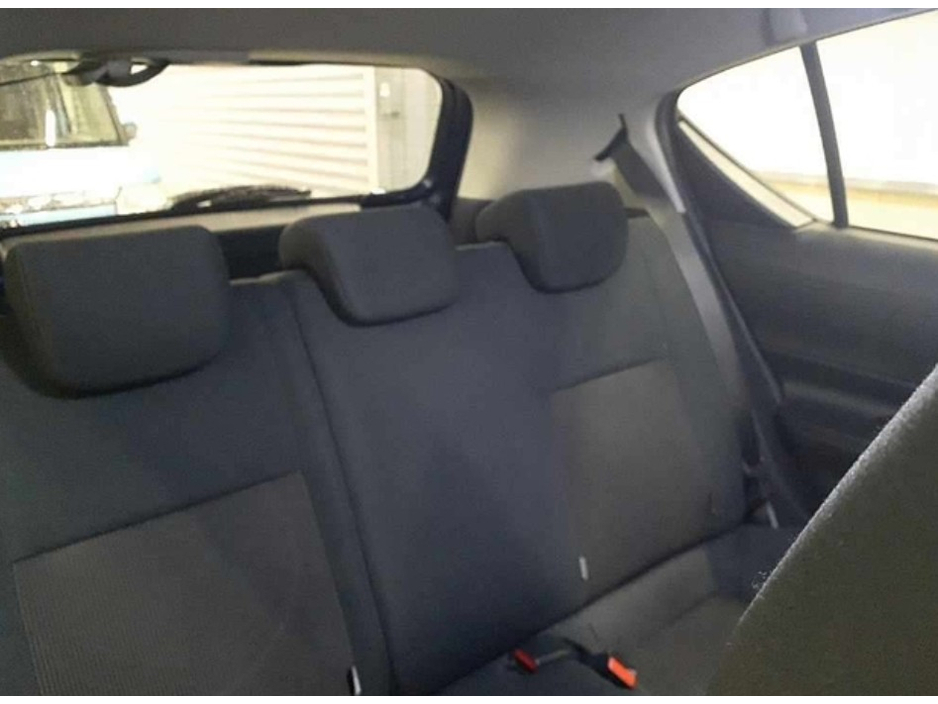 Toyota Aqua 1.5 Petrol Hybrid Auto — thumbnail 5