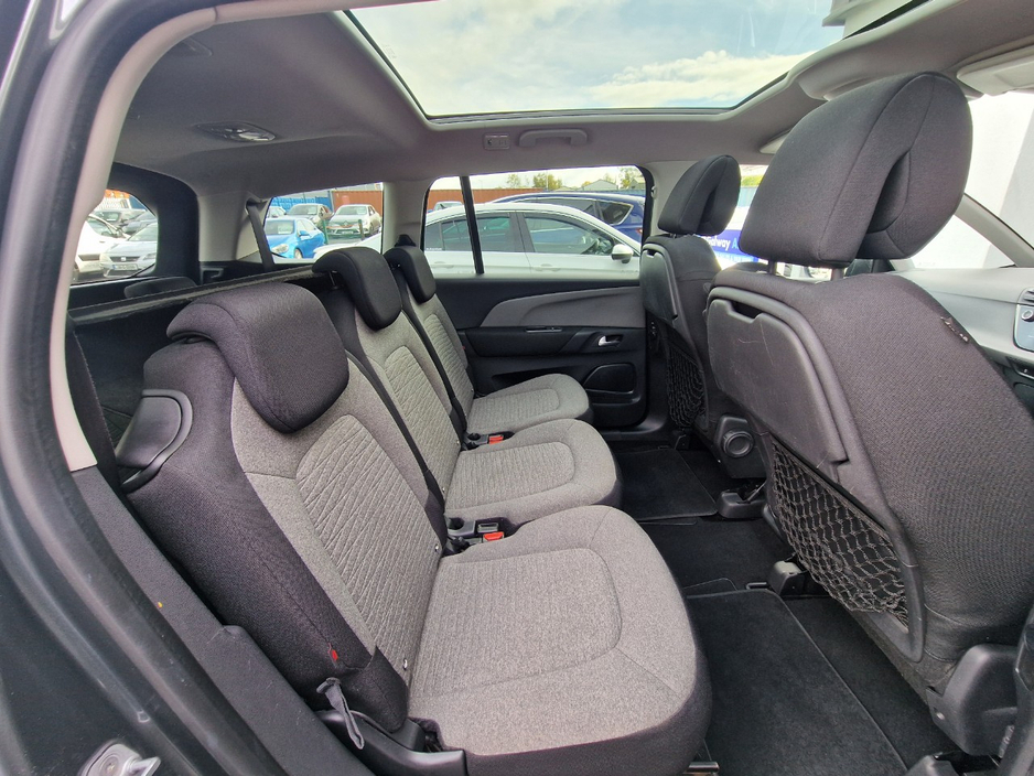 Citroen C4 Picasso 1.6 HDI 118BHP **LOW MILAGE, PAN ROOF, REAR SENSORS** — thumbnail 30