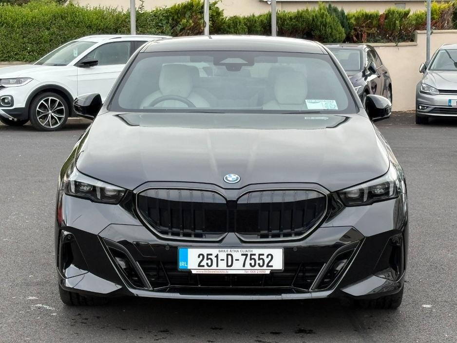 2025 BMW 5 Series 2L Petrol Plug-in Hybrid For Sale Images