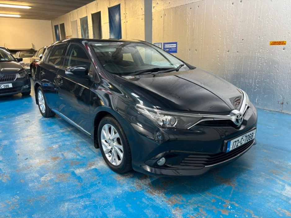 2017 Toyota Auris For Sale Images