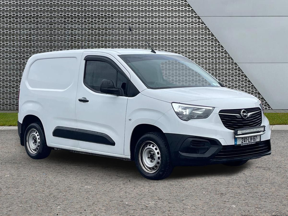 Opel Combo Edition Plus 7 Seat BEV 8 Speed AT