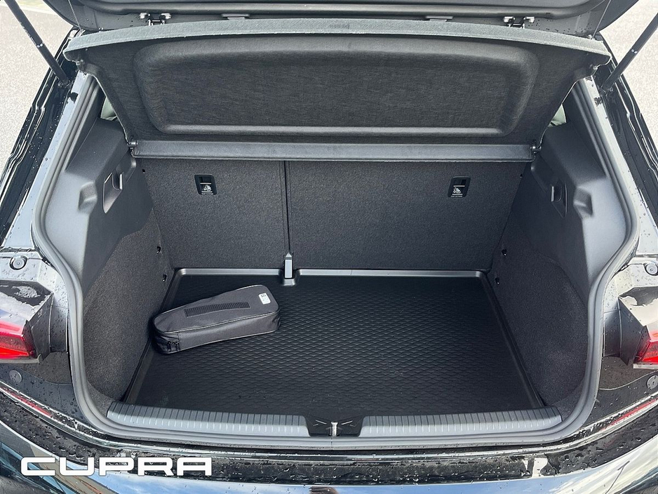 Cupra Born DEMO *URBAN 58KWH V2 *5 YEAR WARRANTY — thumbnail 10