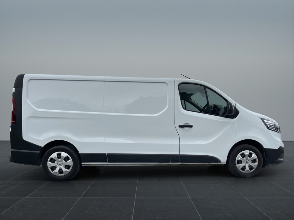 2023 Renault Trafic 2L Diesel For Sale Images