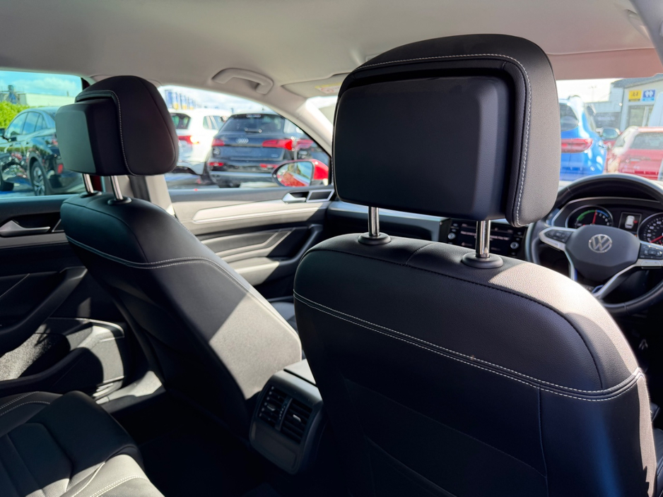 2022 Volkswagen Passat 1.4L Hybrid For Sale Images