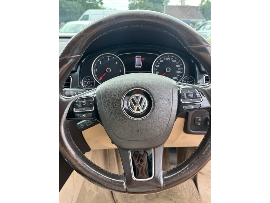 2016 Volkswagen Touareg 3L Diesel For Sale Images