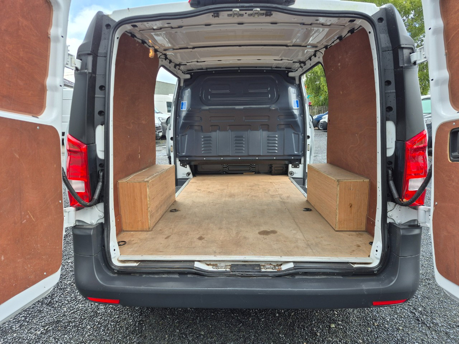 2022 Mercedes-Benz Vito 2L Diesel For Sale Images
