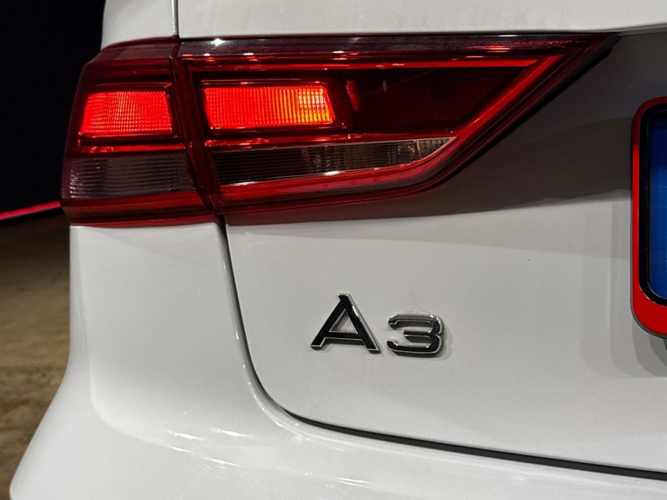 Audi A3 1.4 AUTOMATIC SALOON - FACTORY ALLOYS - CRUISE CONTOL - REAR CAMERA — thumbnail 9
