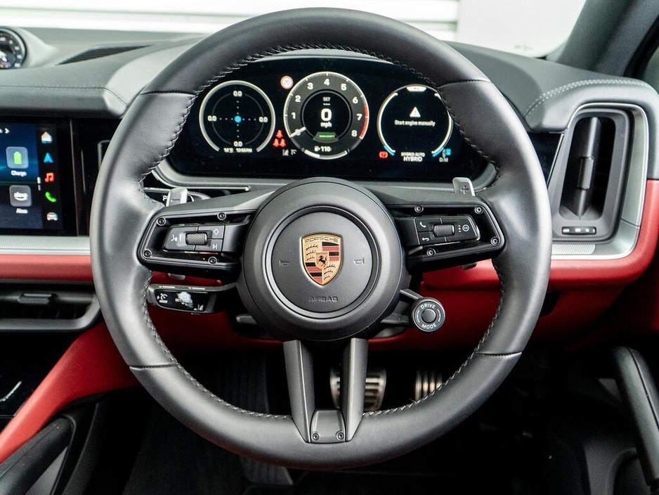2024 Porsche Cayenne 3L Petrol Plug-in Hybrid For Sale Images