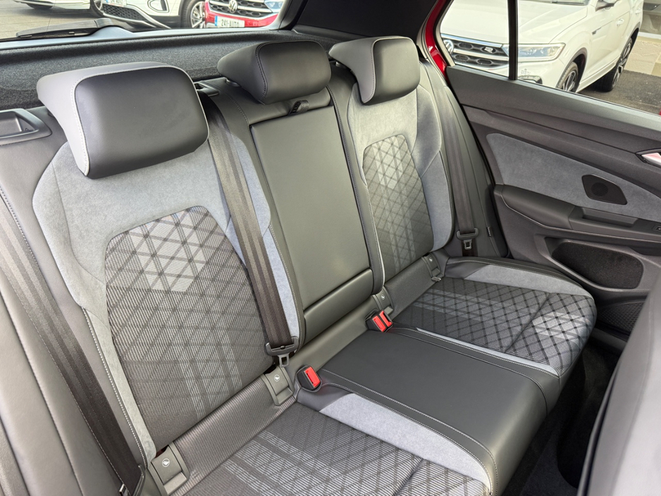 2024 Volkswagen Golf 2L Diesel For Sale Images