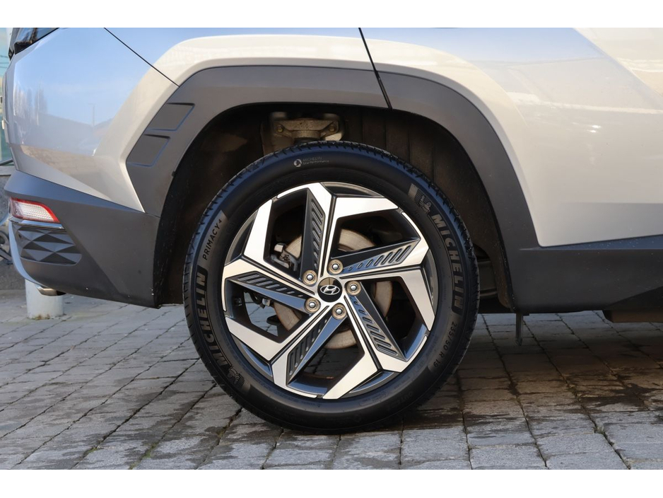 Hyundai Tucson 2WD Executive Plus HEV Auto w.2 Tone Roof — thumbnail 8