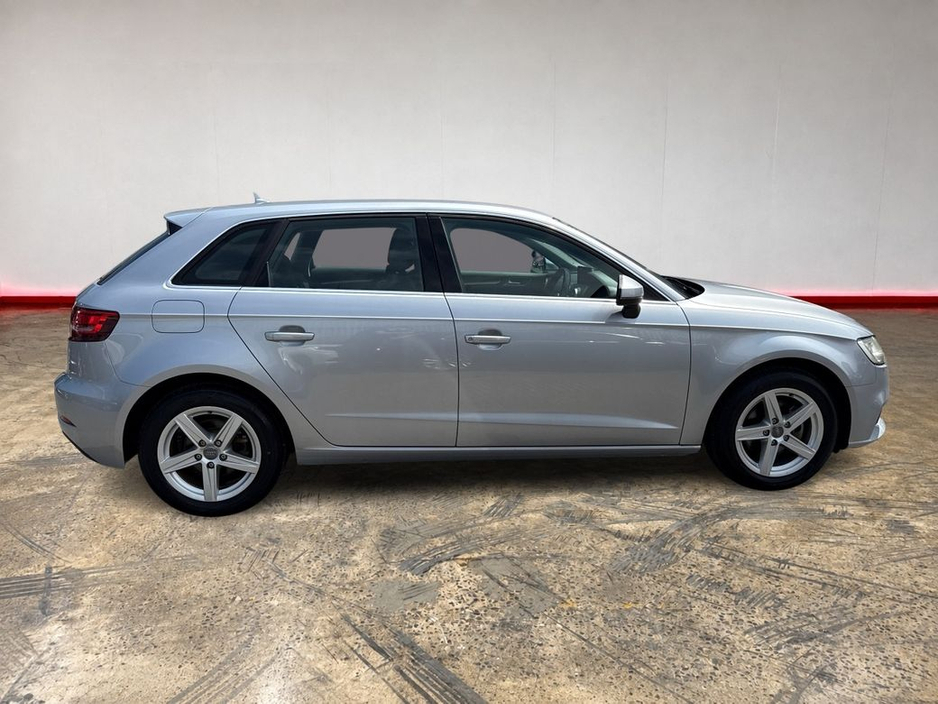 Audi A3 1.4 TFSI AUTOMATIC - FACTORY ALLOYS - CRUISE CONTROL - REAR CAMERA/PARKING RADAR - MULTI FUNCTION STEERING WHEEL — thumbnail 2