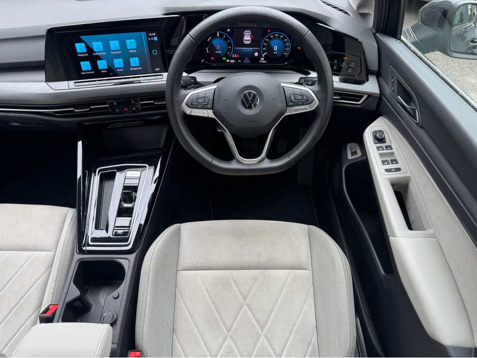 2023 Volkswagen Golf 1.4L Petrol Plug-in Hybrid For Sale Images