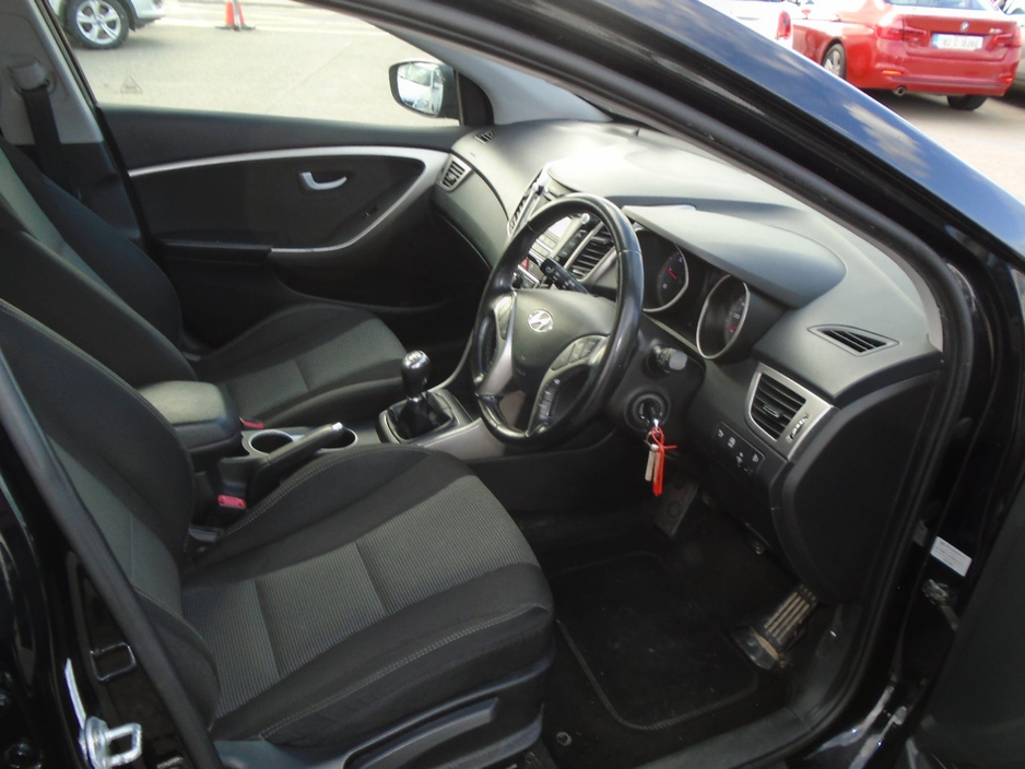 2014 Hyundai i30 1.6L Diesel For Sale Images