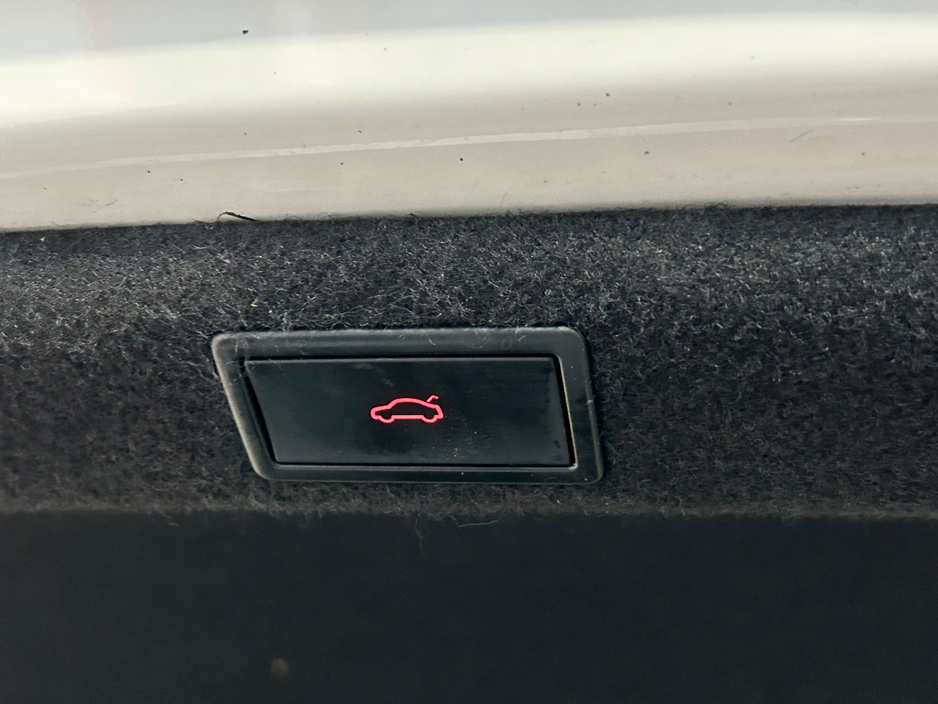 2021 Skoda Superb 2L Diesel For Sale Images