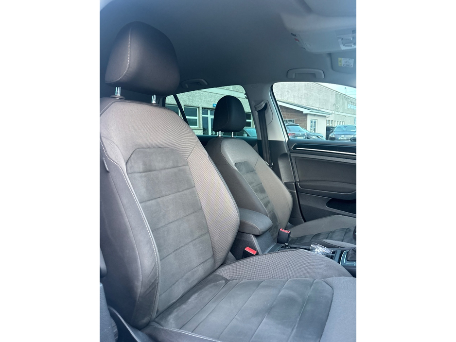 2019 Volkswagen Golf 2L Diesel For Sale Images
