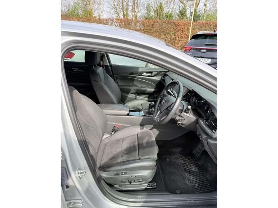 2022 Opel Insignia 1.5L Diesel For Sale Images