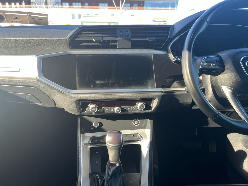 2022 Audi Q3 2L Diesel For Sale Images