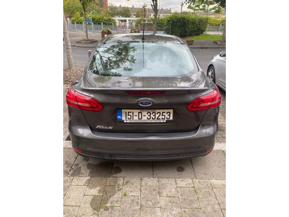 Ford Focus 1.6 Zetec Saloon Diesel Manual (95bhp) — thumbnail 6