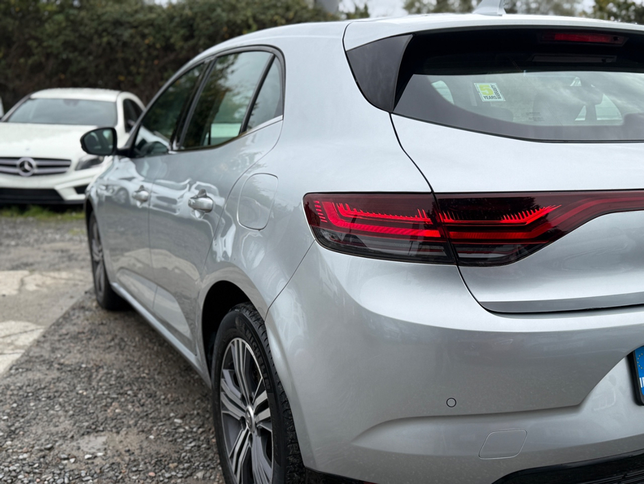 2021 Renault Megane 1.6L Petrol Plug-in Hybrid For Sale Images