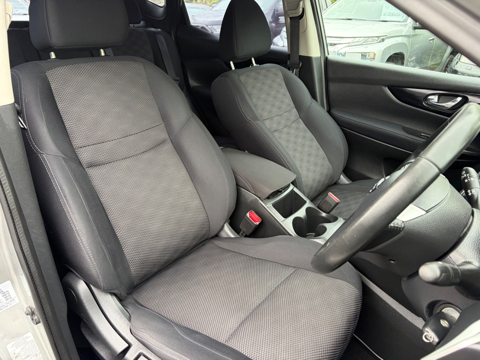 Nissan Qashqai 1.2 PET SV CVT AUTO — thumbnail 12