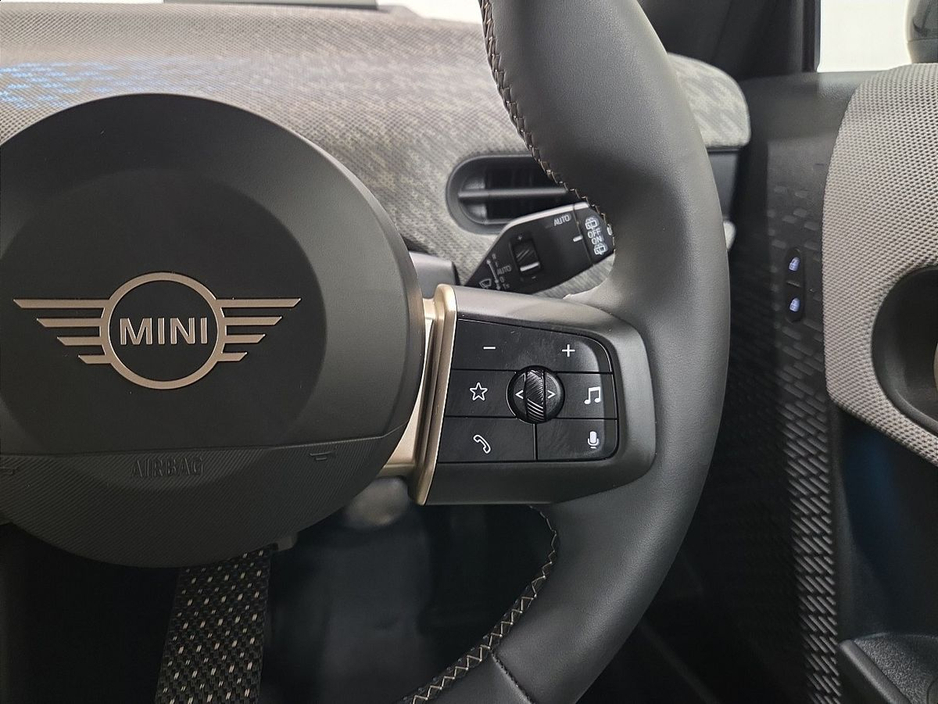 2025 MINI Hatch 1.5L Petrol For Sale Images