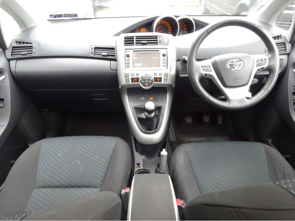2013 Toyota Verso 2.0L Diesel For Sale Images